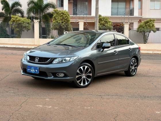 HONDA CIVIC 1.8 LXS 16V FLEX 4P AUTOMÁTICO HONDA CIVIC 1.8 LXS 16V FLEX 4P AUTOMÁTICO